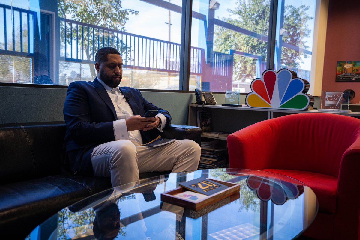 beige_media's tweet photo. Behind the scenes from Andre Calloway's live TV interview on @KGETnews  Bakersfield.

Book your shoot at https://t.co/guc7e9EpLS https://t.co/zb7x0fFDSP