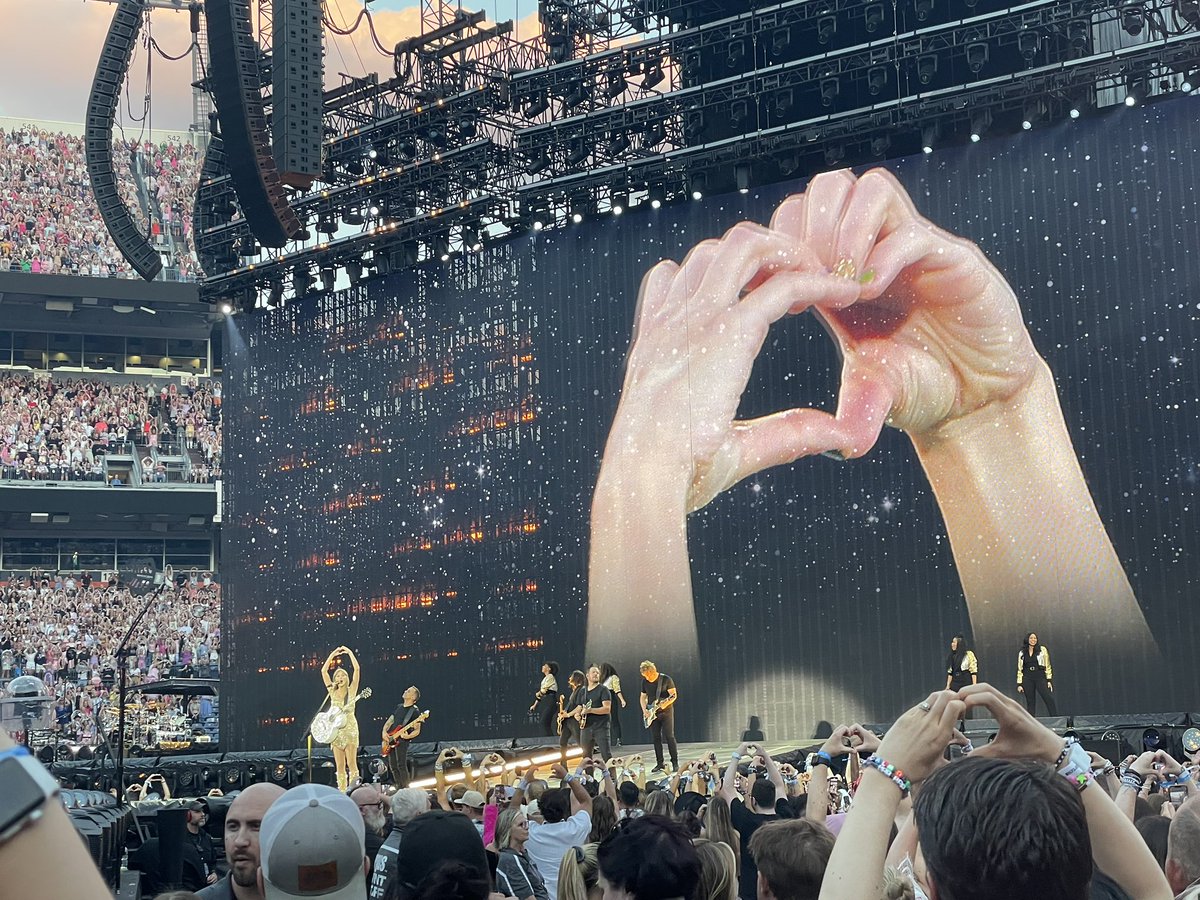 riley⸆⸉💫❤️🔥 tweet media