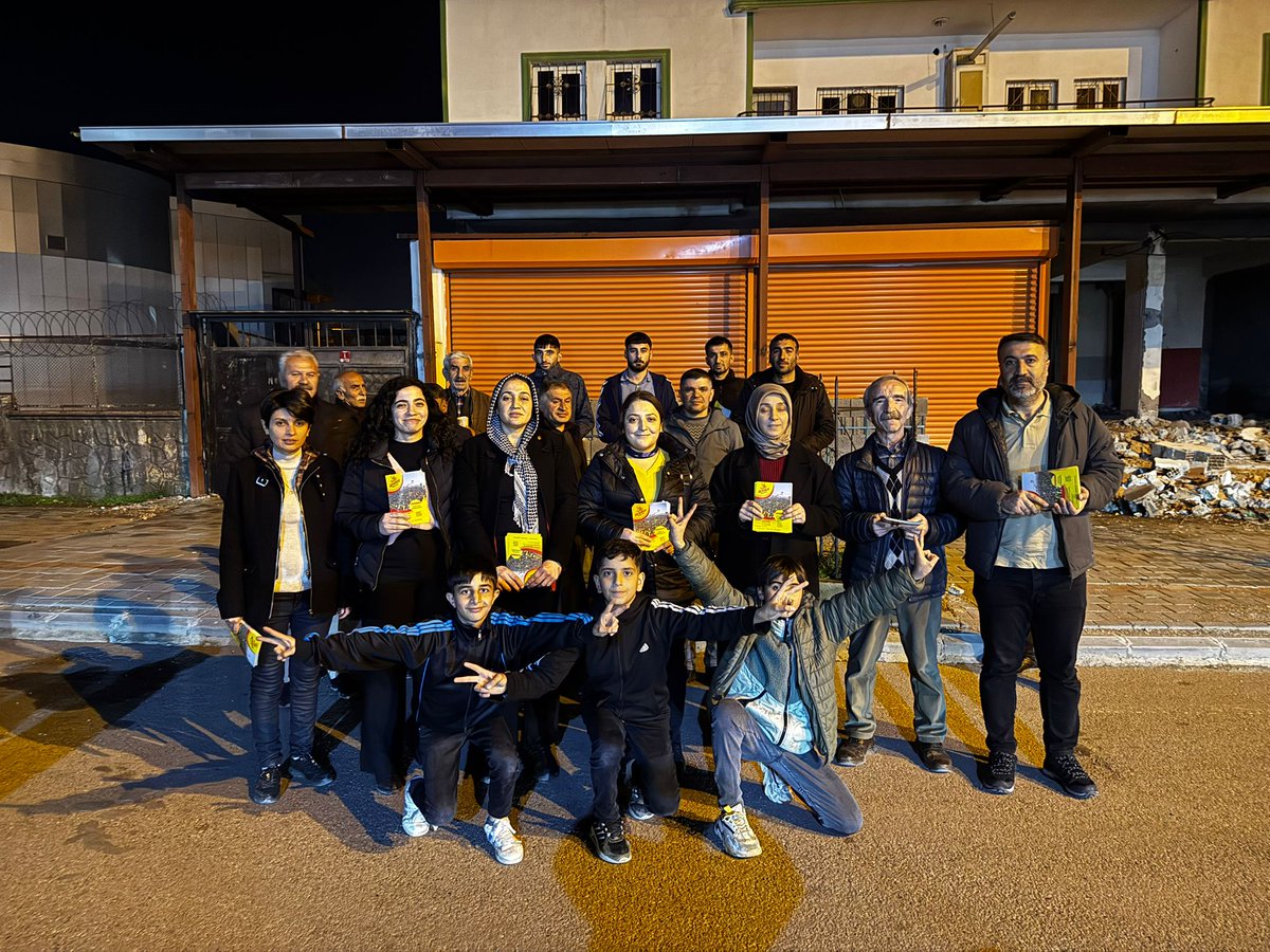 DEM PARTi Batman tweet media