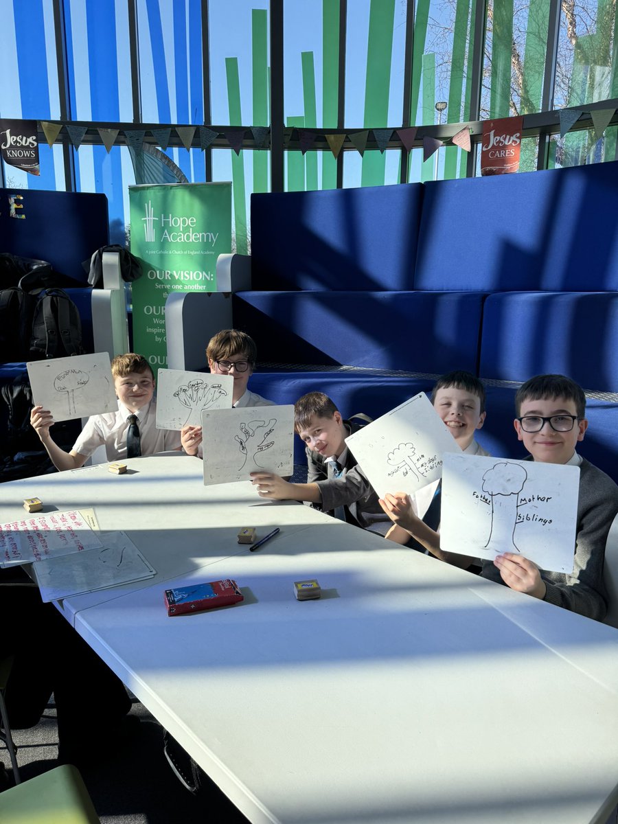 MissMartlewRE's tweet photo. 30AH had an amazing time in the chapel today! We looked at the seven sayings of Jesus on the cross including themes of forgiveness, salvation and trust in God🙌🏽 Thank you so much Kasia for this gorgeous afternoon, it was fun and engaging!🌟 @HopeAcademyRE @HopeChaplain https://t.co/4KA6HuLl3R