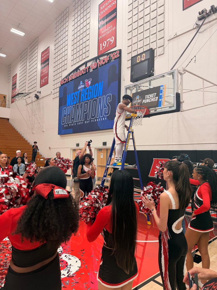 Cal State East Bay tweet media