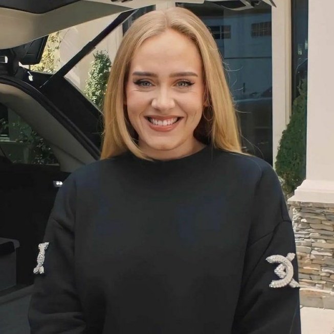 Adele Laurie Brasil tweet media