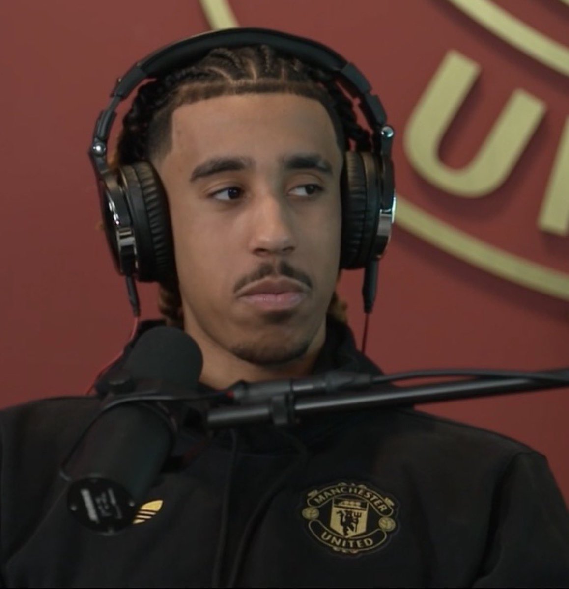 FrankEra_'s tweet photo. 🚨🎙️ | Leny Yoro on Lisandro Martinez:

“I’ve NEVER seen a centre back with this ability with the ball. It's just crazy.” https://t.co/74O6nI2Pt4