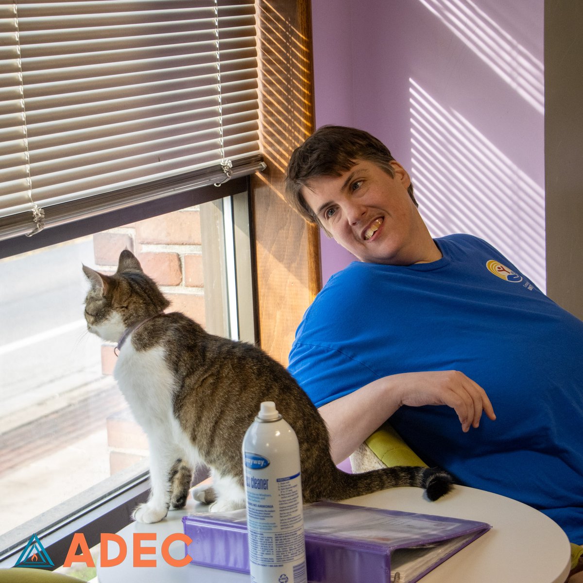 ADEC1952's tweet image. Last Thursday, the Elkhart Day program was able to volunteer at the Cat Lady Cafe in South Bend! 🐈‍⬛ Individuals helped with basic cleaning and daily tasks while also spending quality time with the cats. 
#ADEC #Volunteer #VolunteerWork #InclusiveWork #SouthBendVolunteer