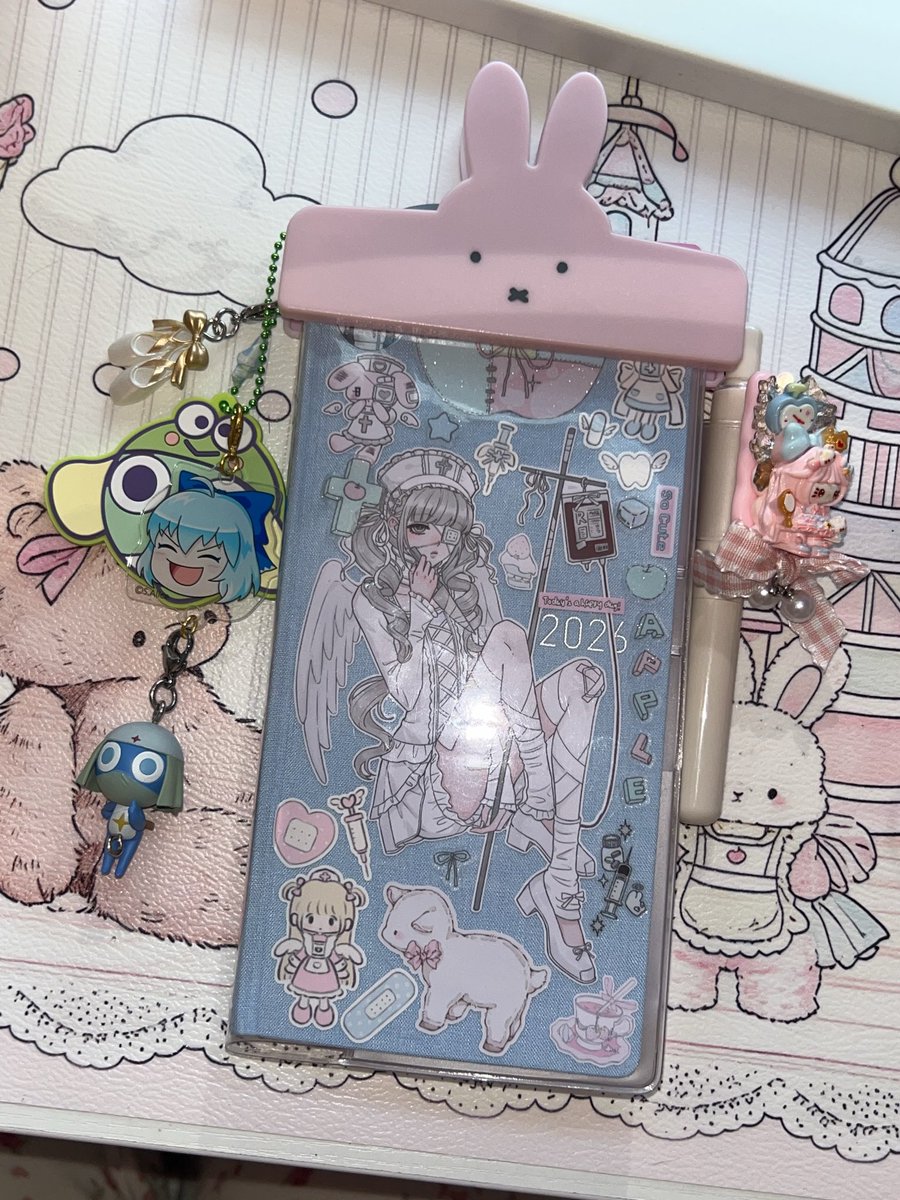 2cinnamorolls's tweet image. Helloo I don’t think I’ve talked about it much here but I’ve become quite the stationary fiend lately ╰(*´︶`*)╯ I’m not really on that side of twt but if anyone wants to be moots or penpals I would love to be !! #planner #journaling #stationary #deco #hobonichi #junkjournal