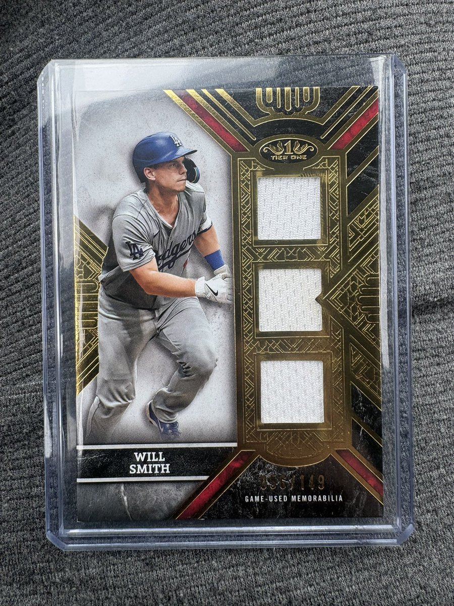 markieb206's tweet photo. @shapstax @hawkman_cards $65 https://t.co/wNkBtrRgd6