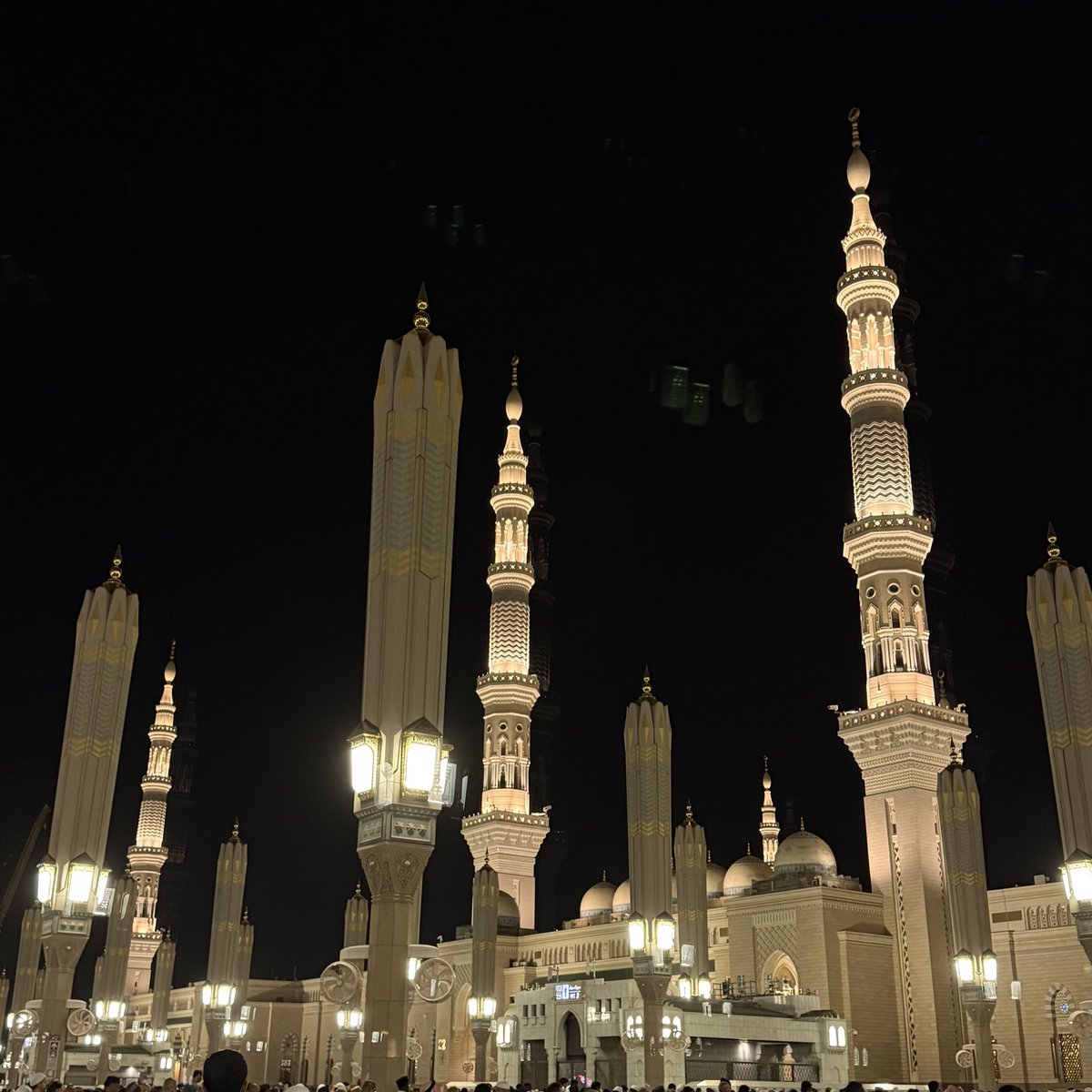 B 𖤐⃟ tweet media