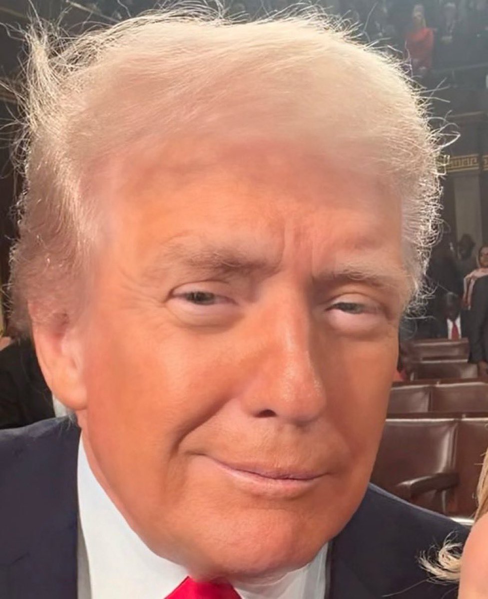 CryptoSeaway tweet media