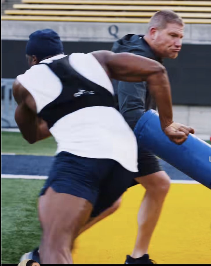 ChrisTalksCal tweet media