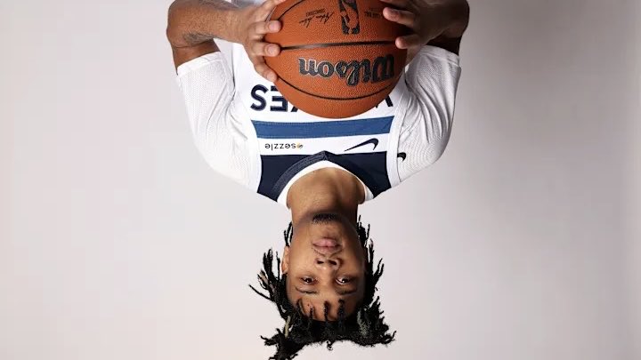 Kgformvp211's tweet photo. Since losing Anthony Edwards to a knee injury two weeks ago, Terrence Shannon Jr. is averaging 

27.1 Pts
5.3 Reb
4.4 Ast https://t.co/gNYEnjvSVF