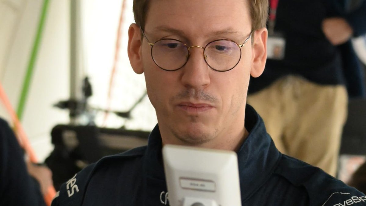 Air ZeroG ✈️ tweet media