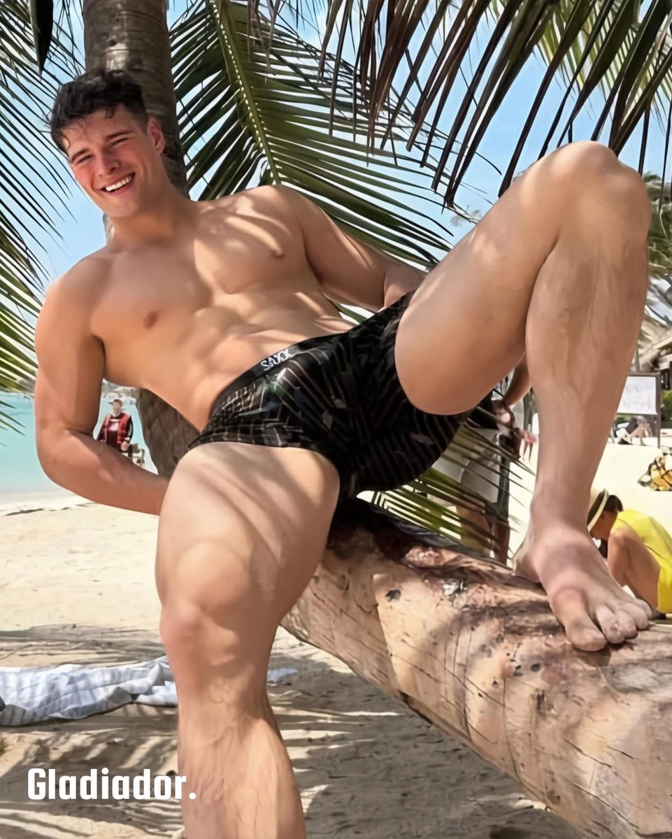 Stan Base tweet media