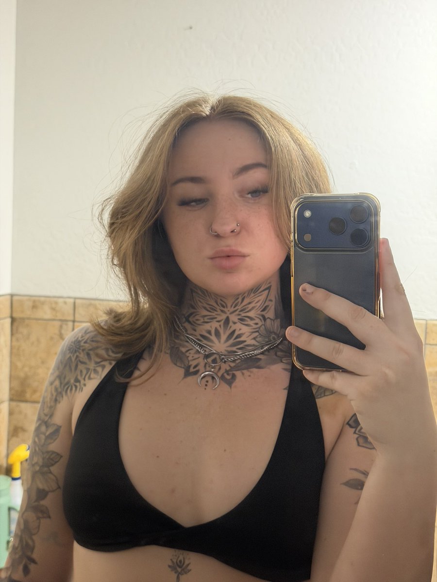 𝑾𝒉𝒊𝒔𝒌𝒆𝒚 𝑹𝒆𝒅 - Findom ♡ tweet media