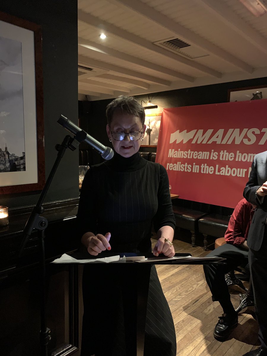 Mainstream tweet media