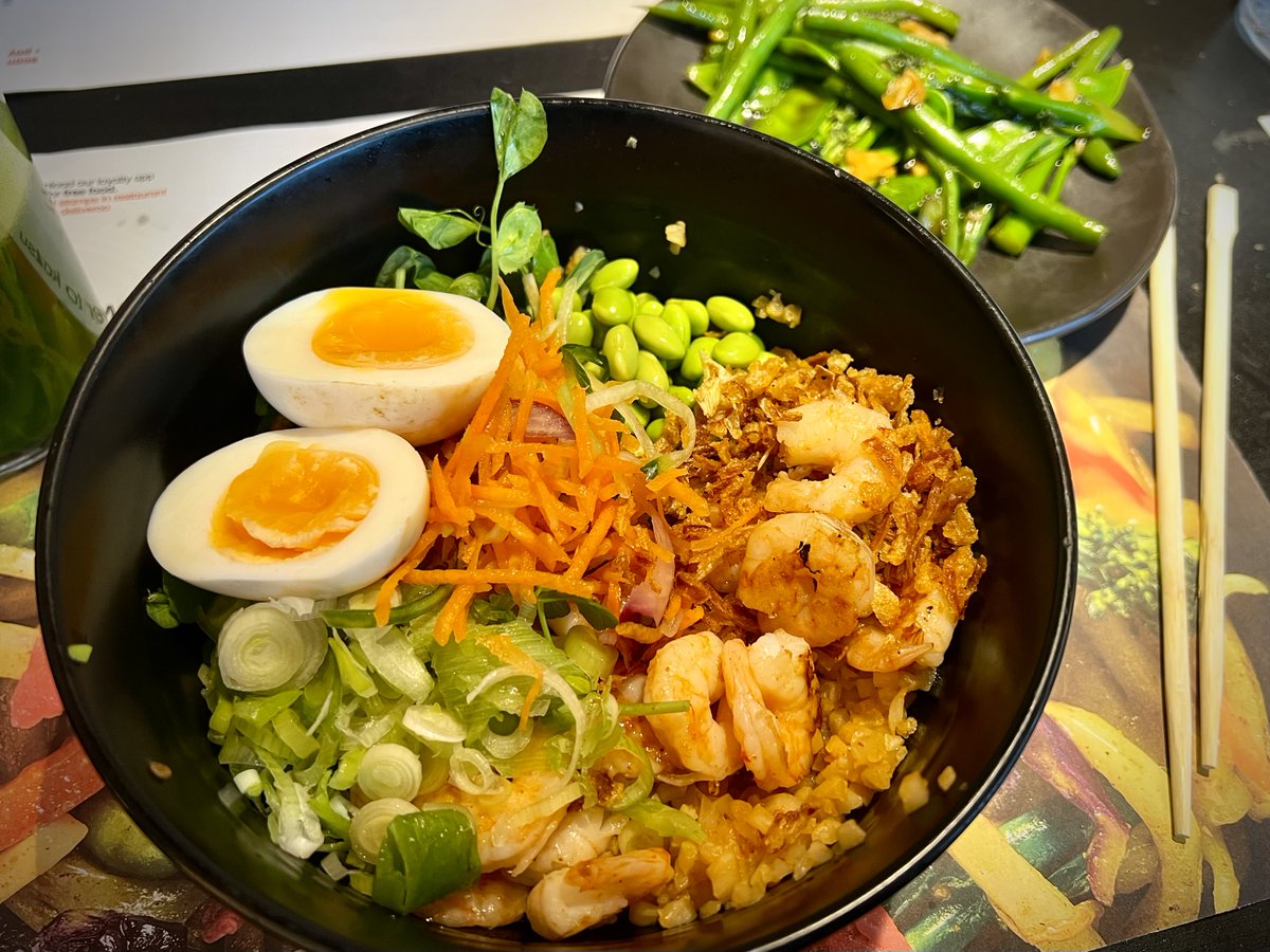 D A Z E E L tweet media