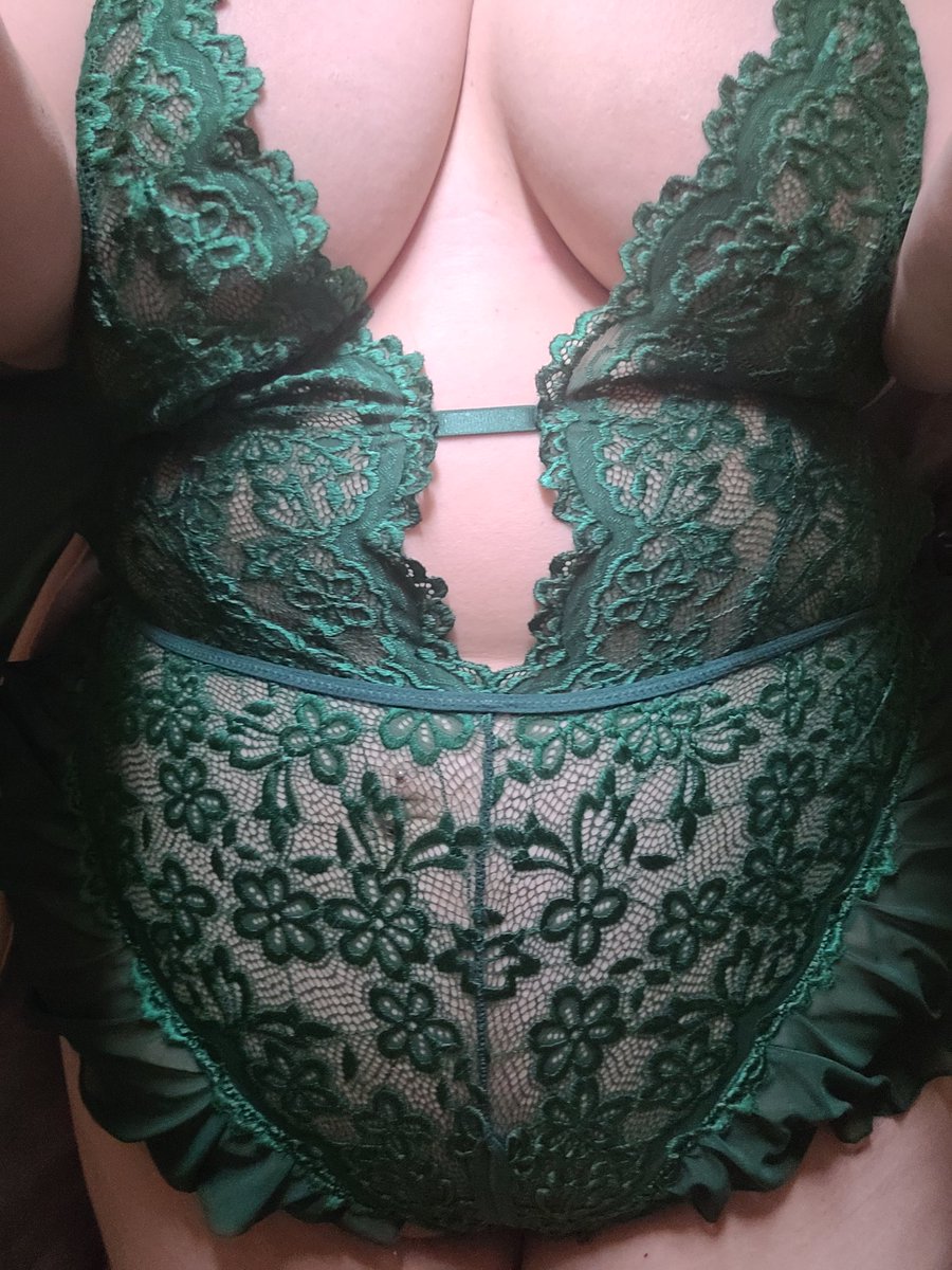 Naughtypixiepanda tweet media