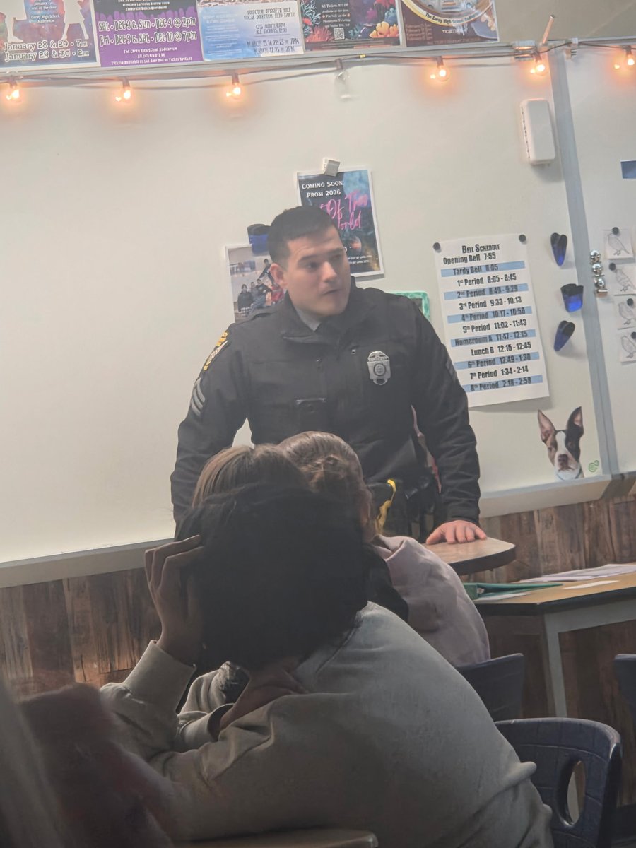 OSHP_NWOhio's tweet photo. Earlier today, Sgt. Banta, Bucyrus Post, had the opportunity to speak to students at Cary High School about driving safely and good decision making. Thank you for hosting us. #DriveToLive https://t.co/titO9KTRJ8
