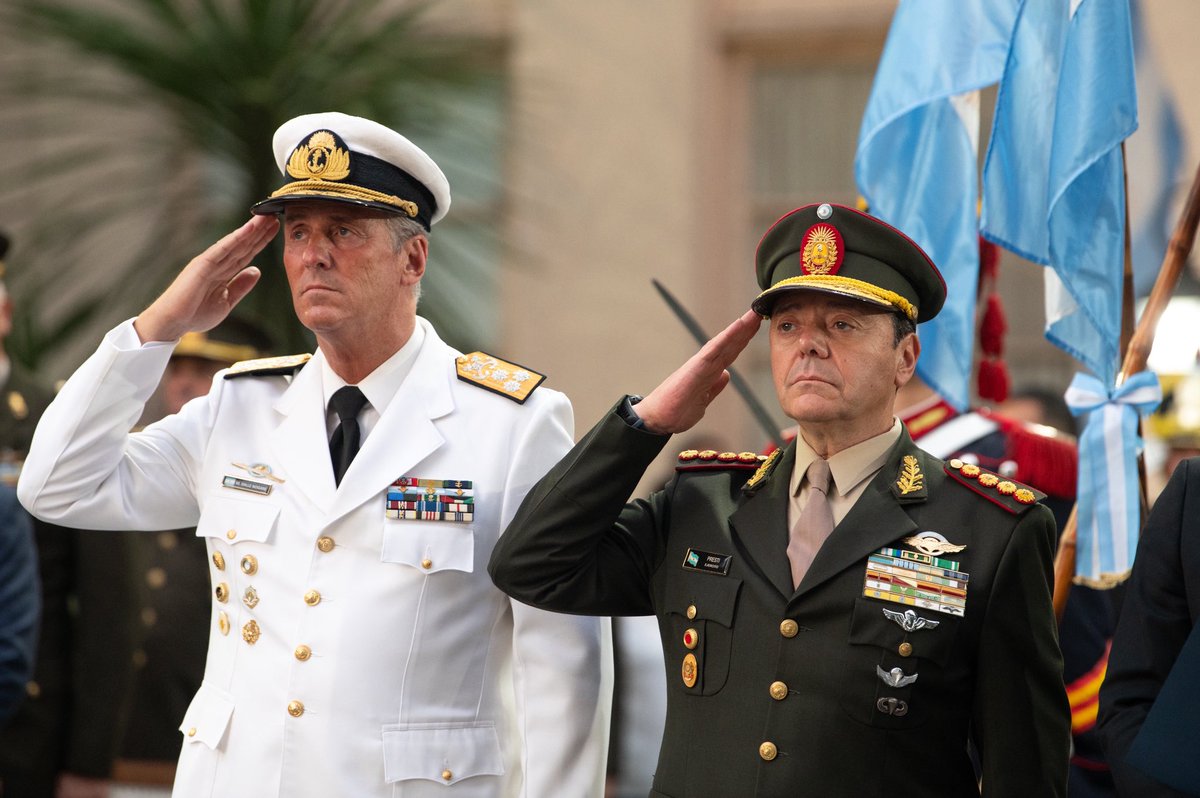 Ministerio de Defensa tweet media