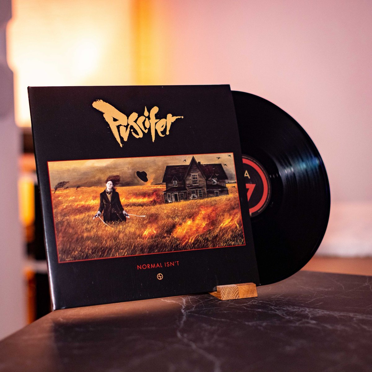 vinylundclub's tweet image. Puscifer - Normal Isn’t…

Shop: buff.ly/iXoiO4S

#puscifer #normalisnt #alchemyrecordings #bmg #vinylundclub