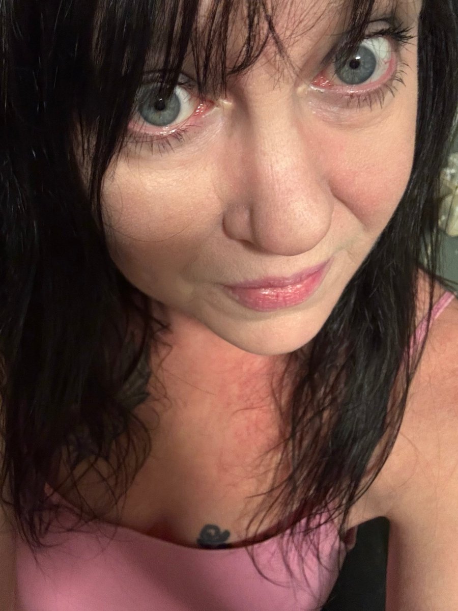 Nanny Ellie tweet media