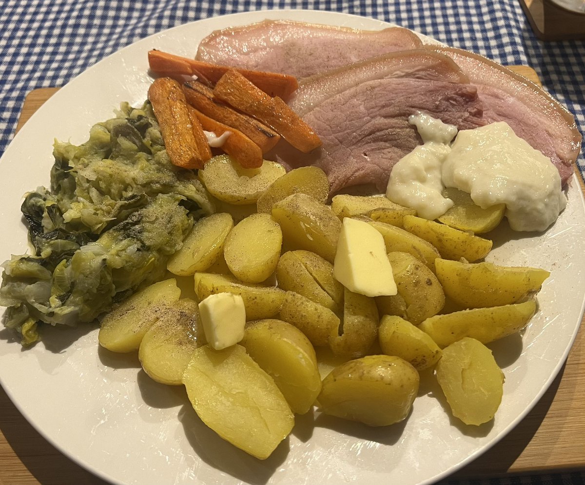 John Earls tweet media