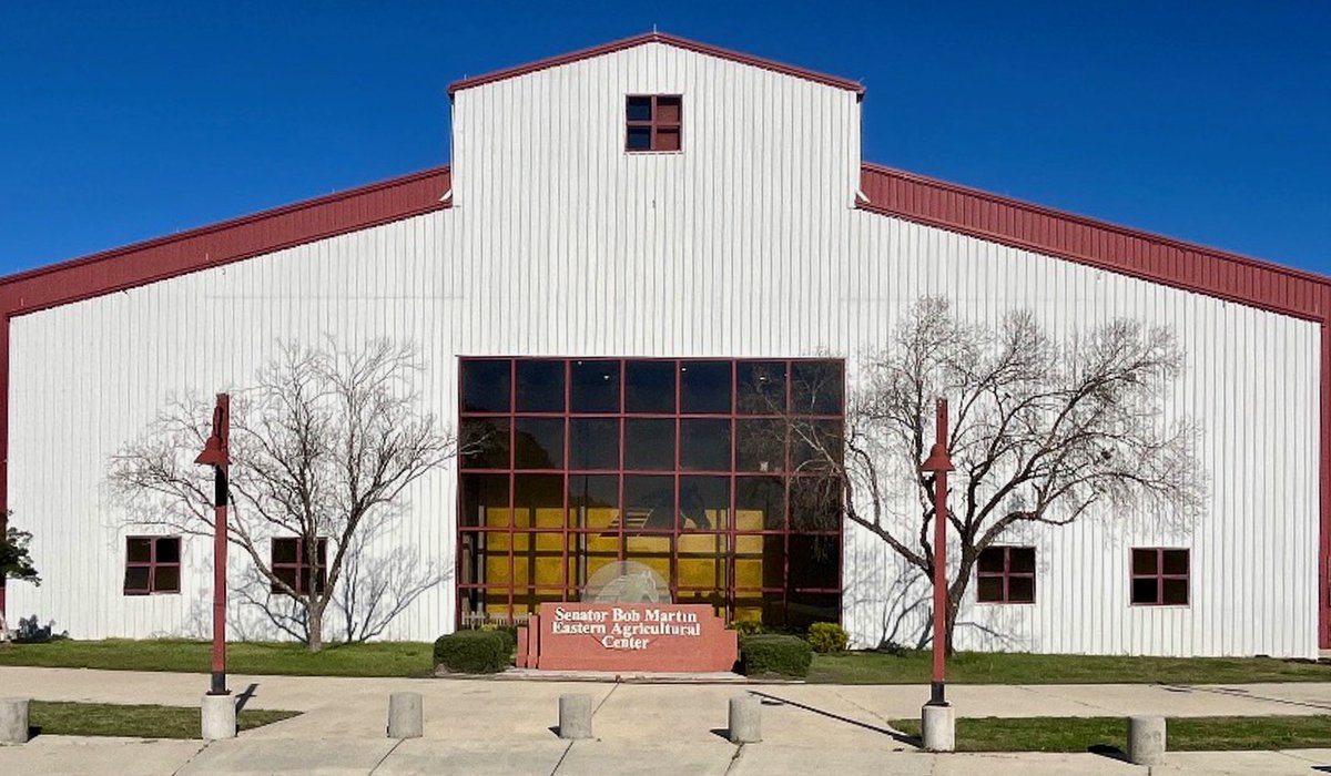 Congressman Don Davis tweet media