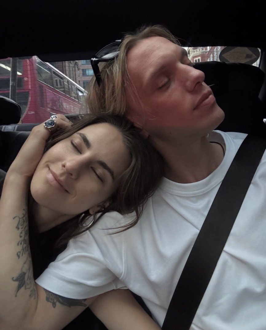 rosaline tweet media