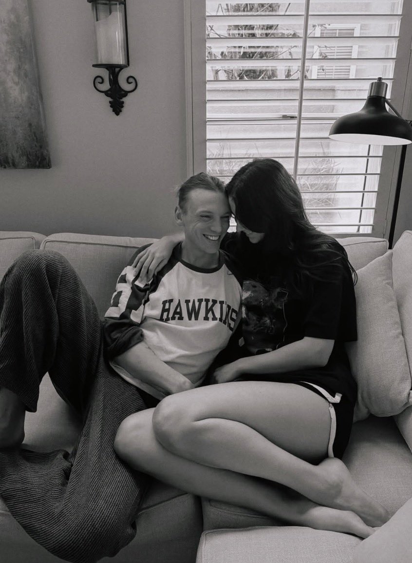 rosaline tweet media