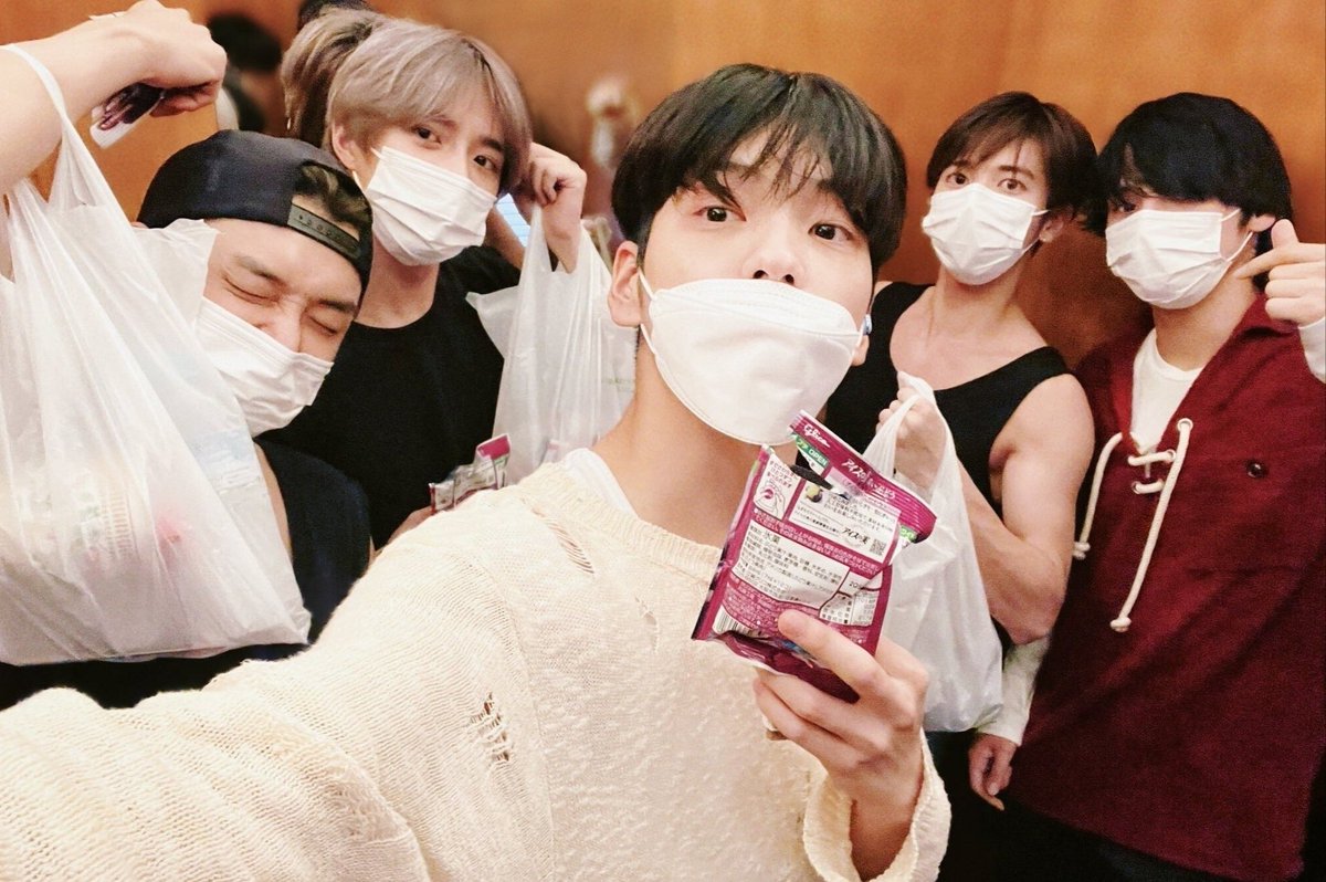 _AlessandraMM's tweet photo. this genre of txt photos ❤️ https://t.co/yR3RTDpQML