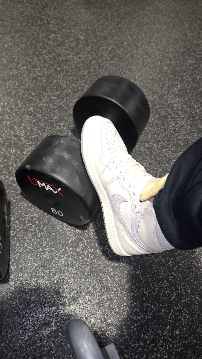 AlphaDom007 tweet media