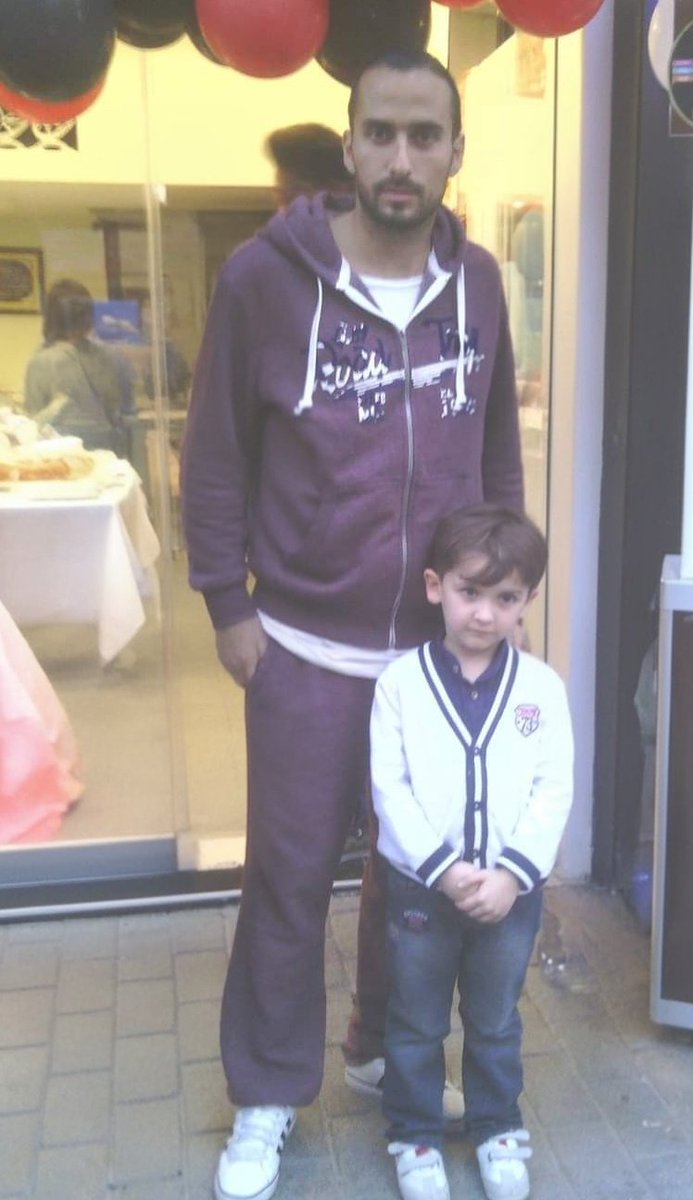 RedCastlEsEs's tweet image. Şimdi ligin içinden geçerdi...
#ErkanZengin #EZ10 #EsEs