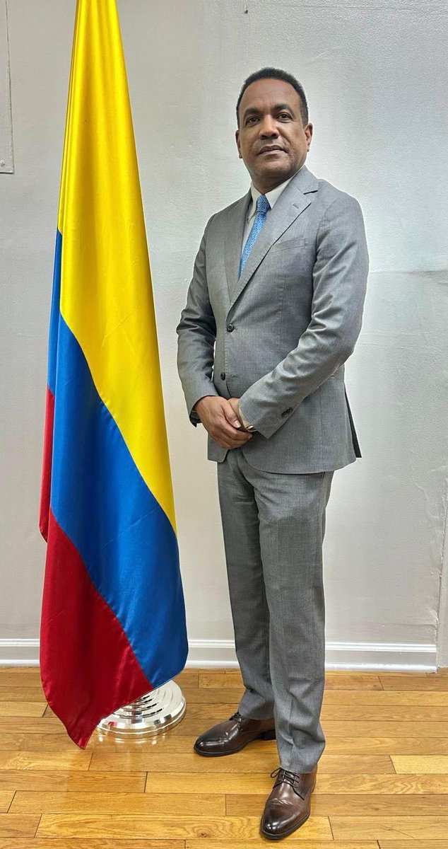 ConsuladoColNY tweet media