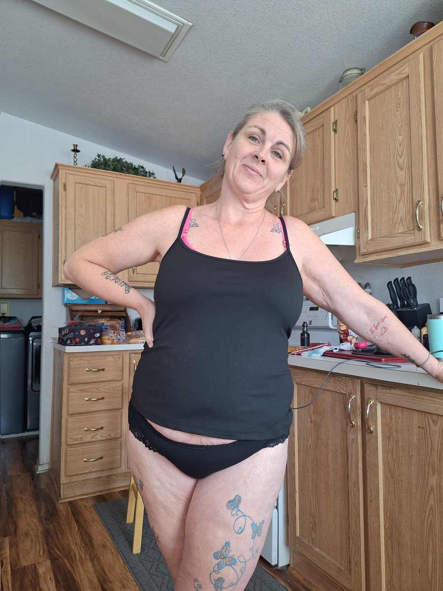 AzRed 🔞 tweet media