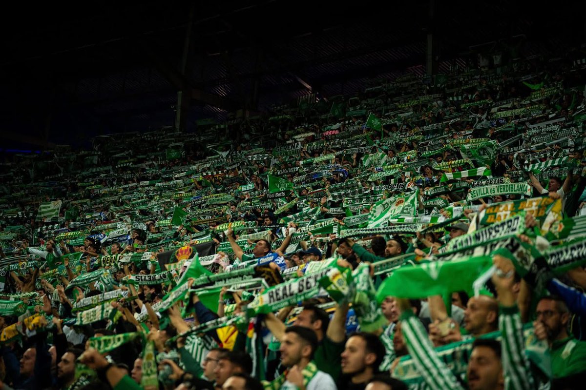 GolSur1907's tweet photo. ¿Cómo no voy a creer en ti, si en cada caída somos tu cirineo?

#BetisAlé #CreoEnTiBetis https://t.co/l2iqoEQdGG
