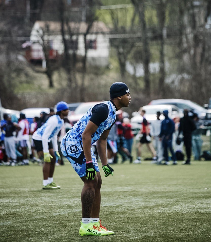 brylandalexan9r's tweet photo. @MADEfootball 7v7 lit 🔥 @ChuckTrained @Kstaff07 💪🏾 @gahannafootball https://t.co/zTqSqFsYSb