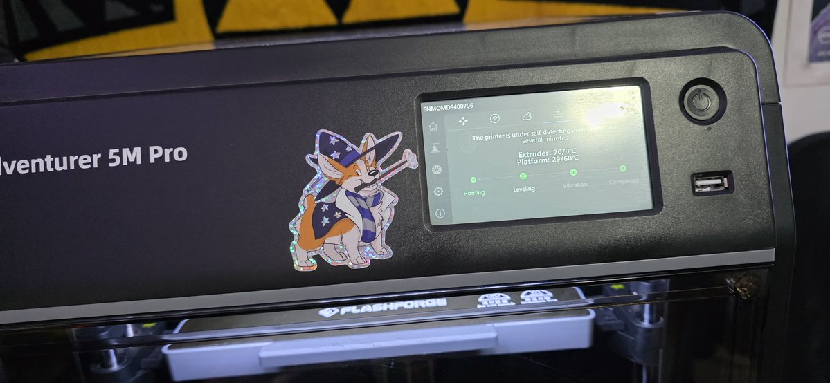 sᴉʇɔoN tweet media