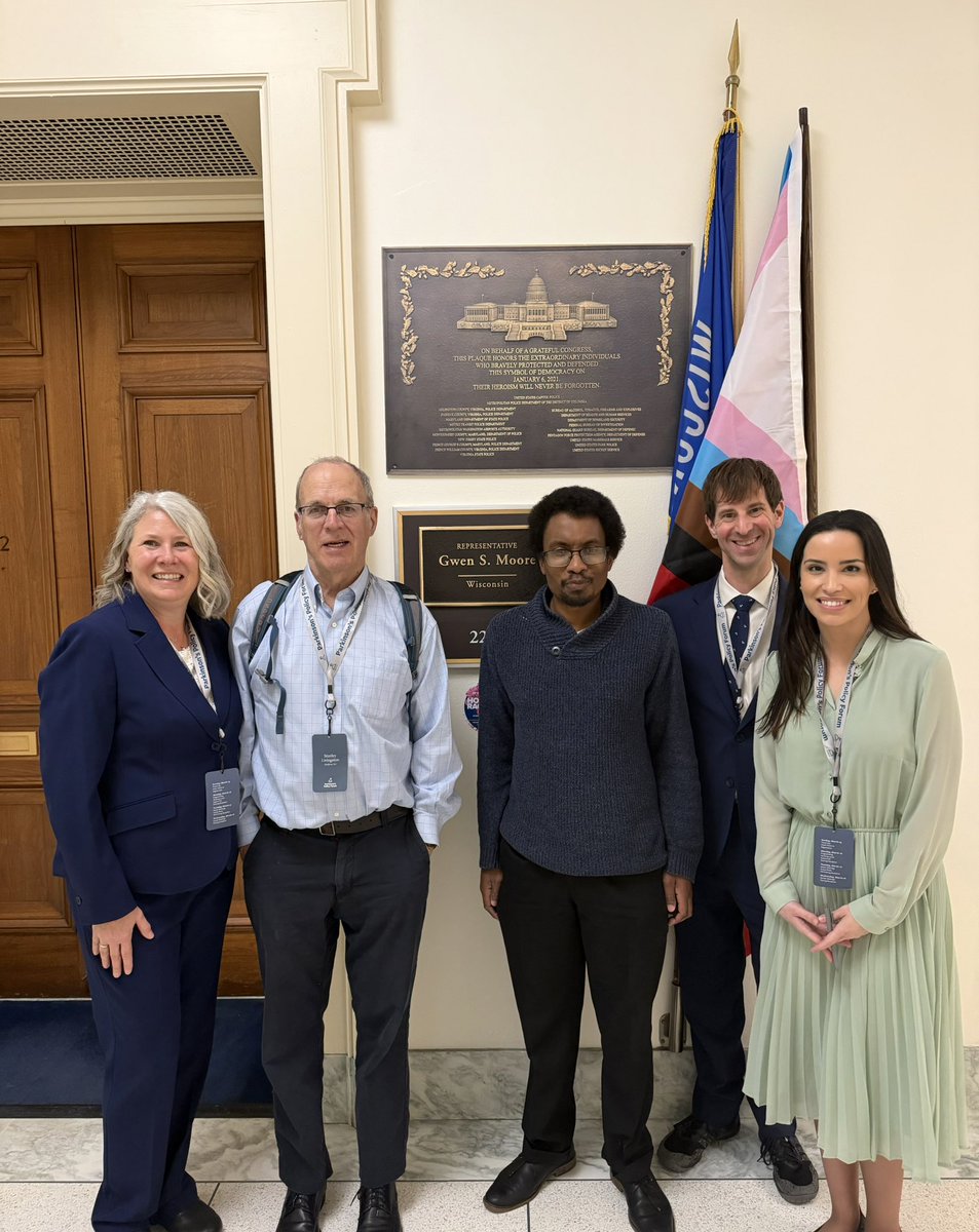 Julia Fello tweet media