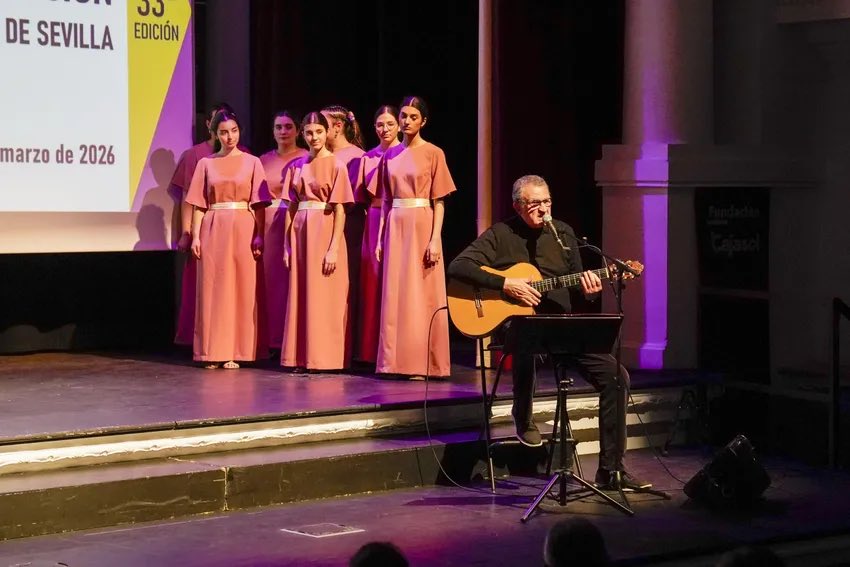 ETomares's tweet photo. Ayer tuvimos el honor de participar en una noche especial para el periodismo sevillano con motivo de la entrega de los #33PremiosAPS, organizada por la Asociación de la Prensa de Sevilla.

📸 @diariodesevilla y @aprensasevilla https://t.co/IMyO1USbVj