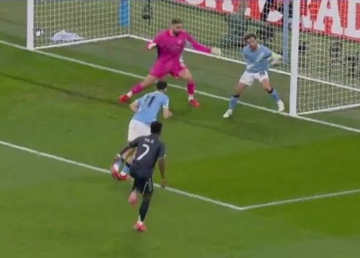 Helena 🇮🇨 tweet media