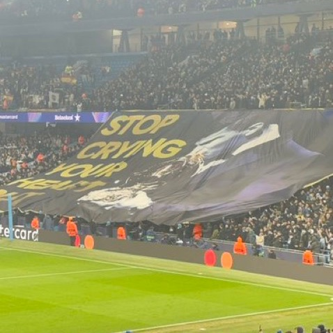 FootyHumour's tweet photo. Last season, Manchester City fans told Vinicius Jr to “stop crying your heart out.”

Tonight, he replied by scoring and mimicking tears right in front of them. 😂😭😂 https://t.co/tPdZhdjOCn