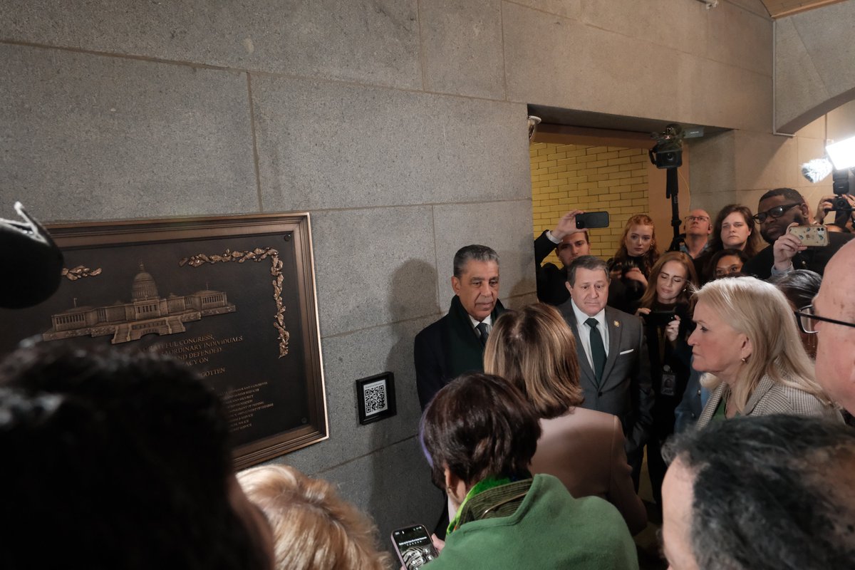 Adriano Espaillat tweet media