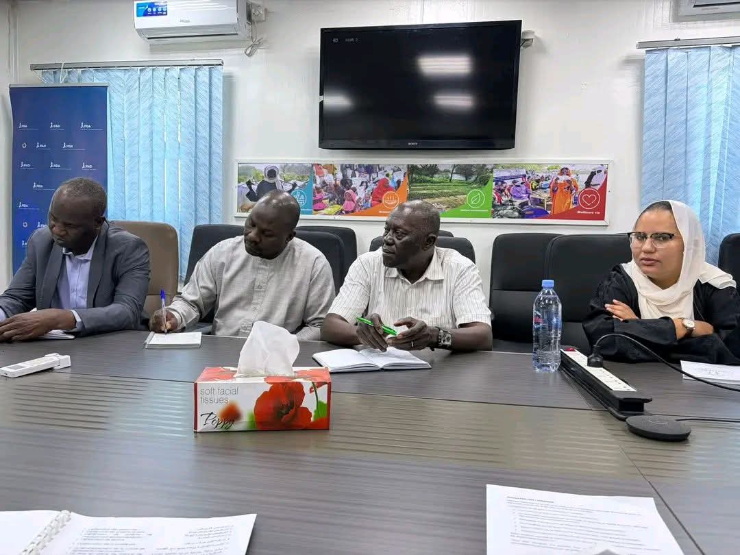 FaoTchad's tweet photo. Vers un renforcement de la qualité agroalimentaire au #Tchad 🇹🇩 ! La DG de l’#ATNOR & le Représentant de la @FaoTchad ont jeté les bases d’un partenariat stratégique.
Au menu :
🔹 Normes & conformité
🔹 Appui technique aux filières
🔹 Standardisation via le #CodexAlimentarius https://t.co/xkUaNYCe5y