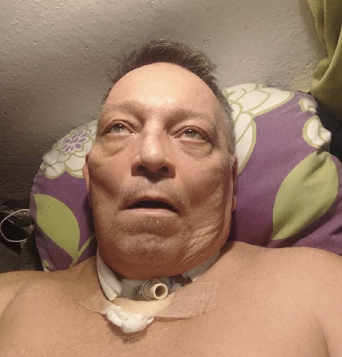 thelmafernandez's tweet photo. El caso de Carlos Chacín es una monstruosidad, ya no es un tema de denegación de justicia, esto es conducta homicida por parte de los jueces en Vzla, negar atención médica y medida humanitaria a una persona con cáncer terminal a sabiendas de que aceleras su muerte, es HOMICIDIO https://t.co/3aoSEeCREi
