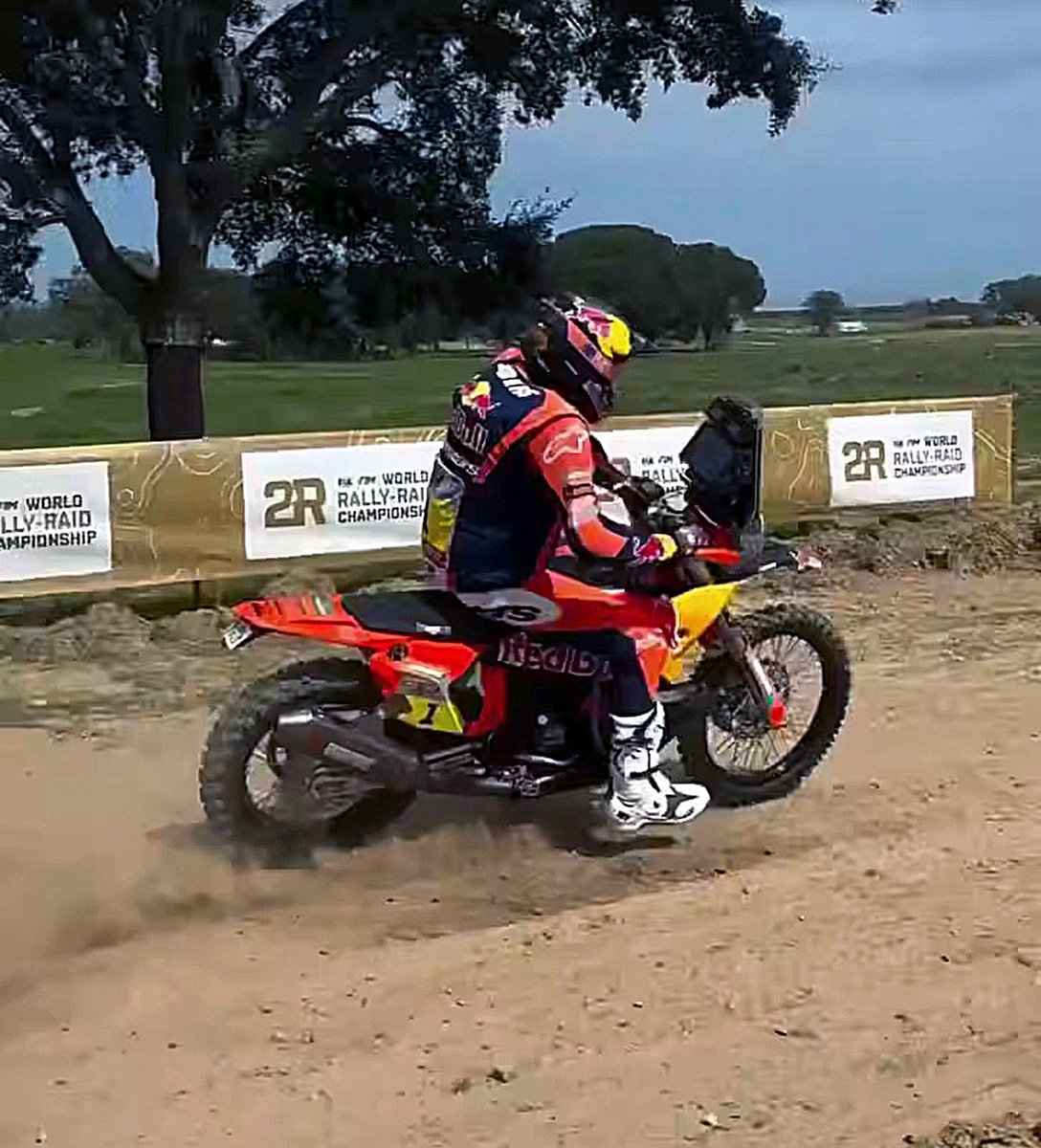 Revista INFORMOTO tweet media