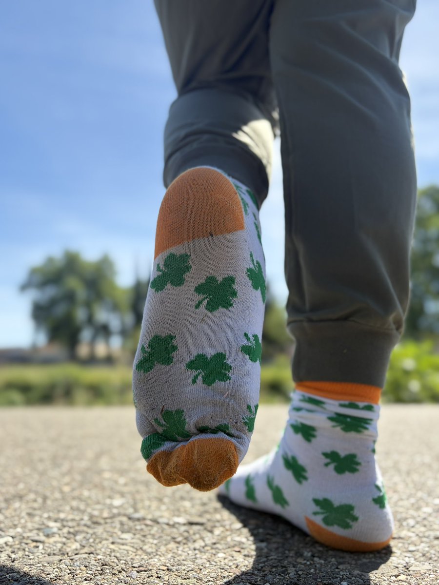 dearnoelle33's tweet photo. St. Patrick socks

#dirtysocks  #smellysocks #wellwornsocks #wellworn #anklesocks #sockselfie #socks #anklesocklover #cutesocks #socksoftheday  #socklover #likeforlike #cleansocks #nylons #whitesocks #noshowsocks https://t.co/Wmy9MK59NW