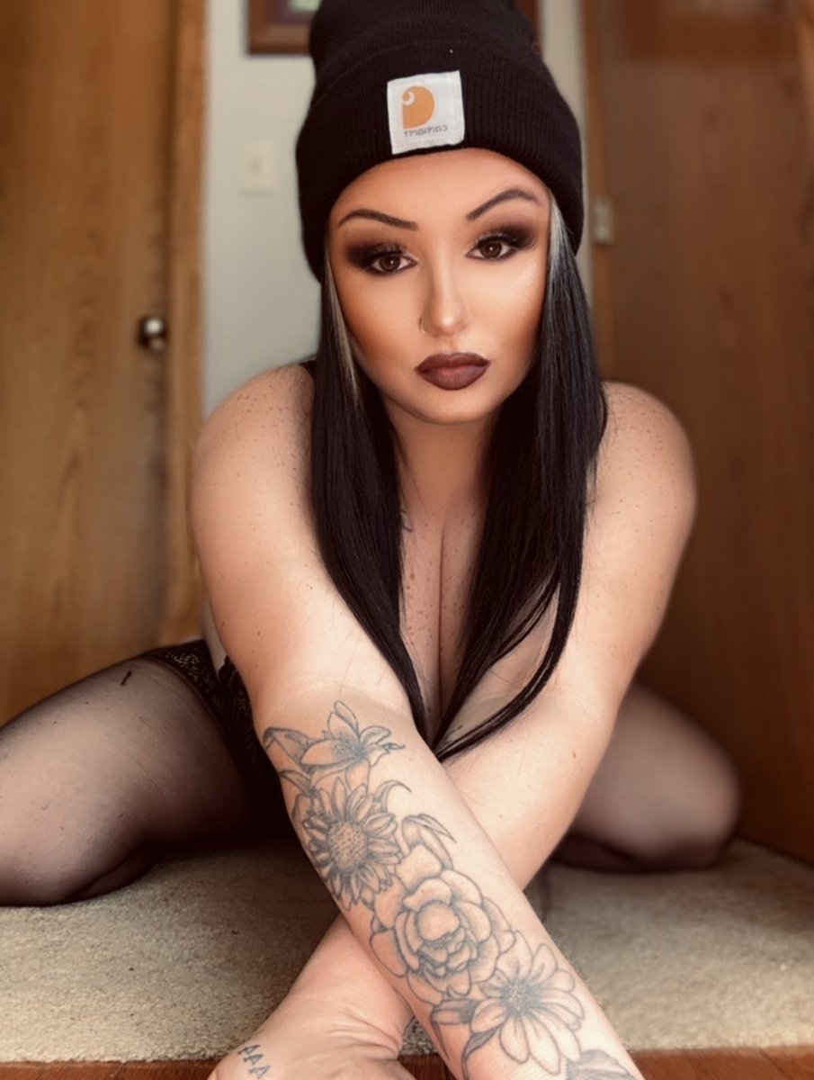 MontanaCarter9's tweet photo. Hot new video of me playing with myself when you subscribe 🤫  https://t.co/9BpJfplzlW
So horny today #onlyfans #contentcreator #adultcontent #bigtits #masterbation #subscribe #freetrials https://t.co/qS85MO1sGw
