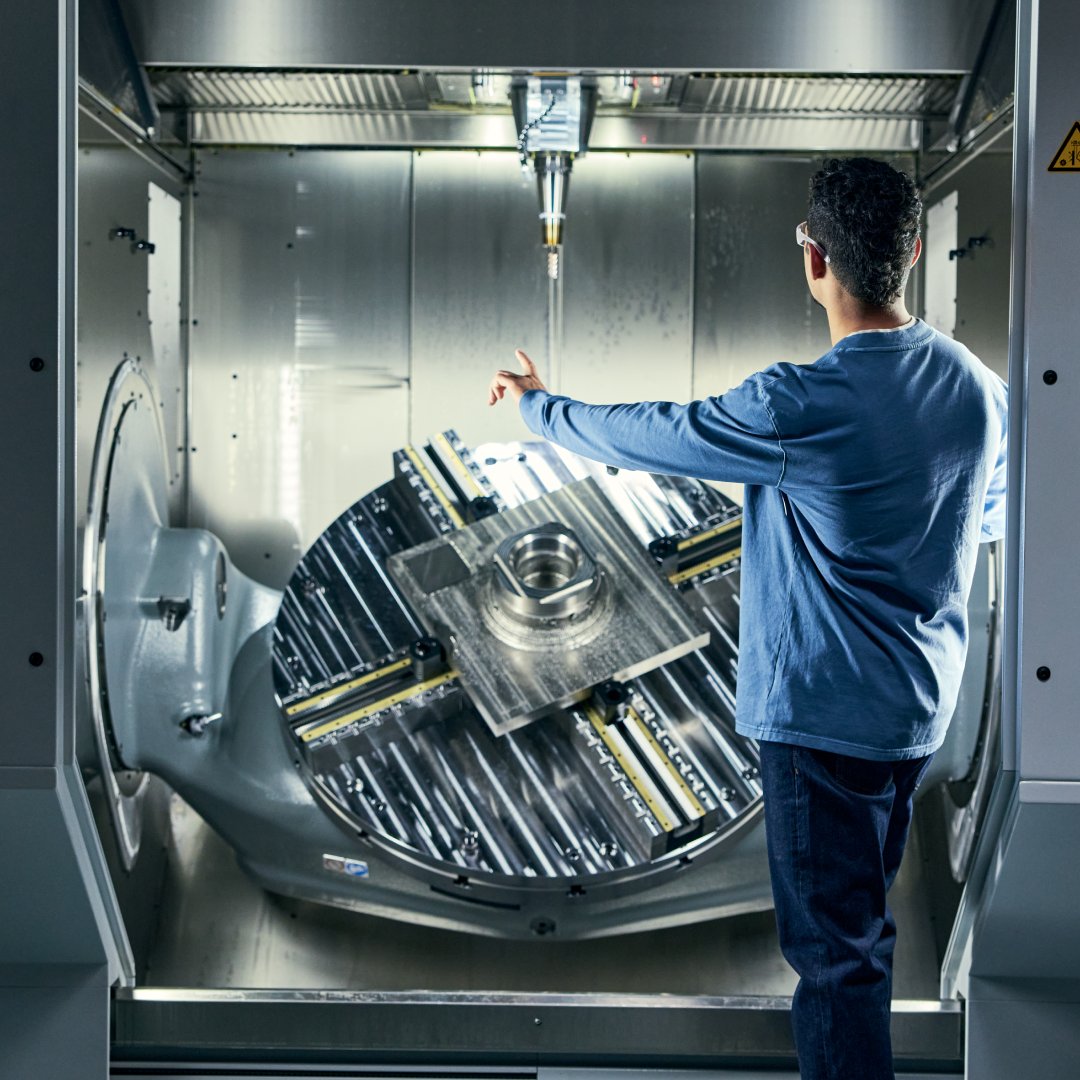 Build Submarines tweet media