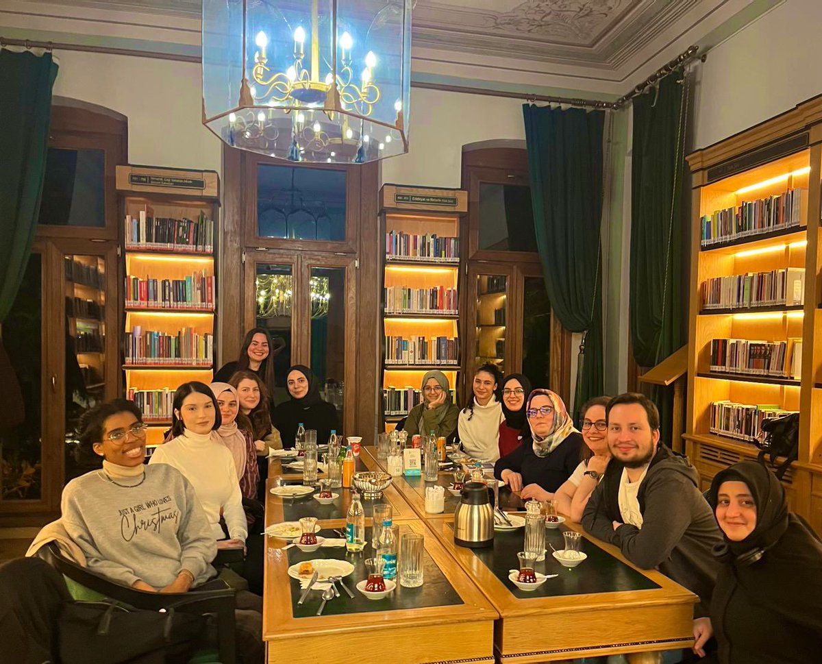 SevdeAltuntas's tweet photo. Geleneksel ramazan iftarımızdan 🌙 Bugün ekip olarak bizim için güzel günlerden biri… Güzel bir yıl olacak ilk çeyrek bunun habercisi 🤓 #AltuntasLab #happyramadan https://t.co/vrpSeKjsET