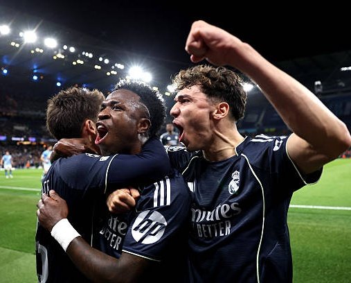 (fan) REAL MADRID FANS 🤍 tweet media