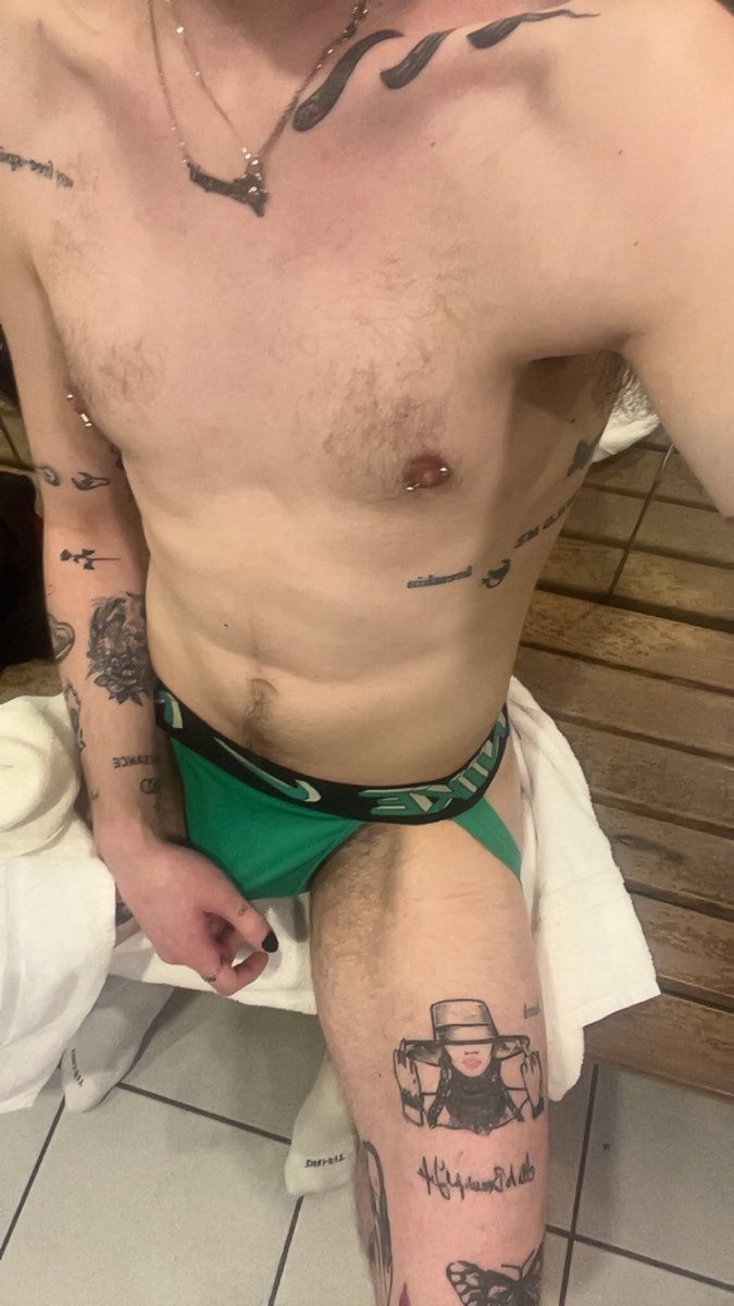 happy st patrick’s day, show me your snakes 💚